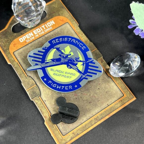 Disney Resistance Fighter Trading Pin Star Wars Black Spire Outpost Brooch Badge - Picture 2 of 6